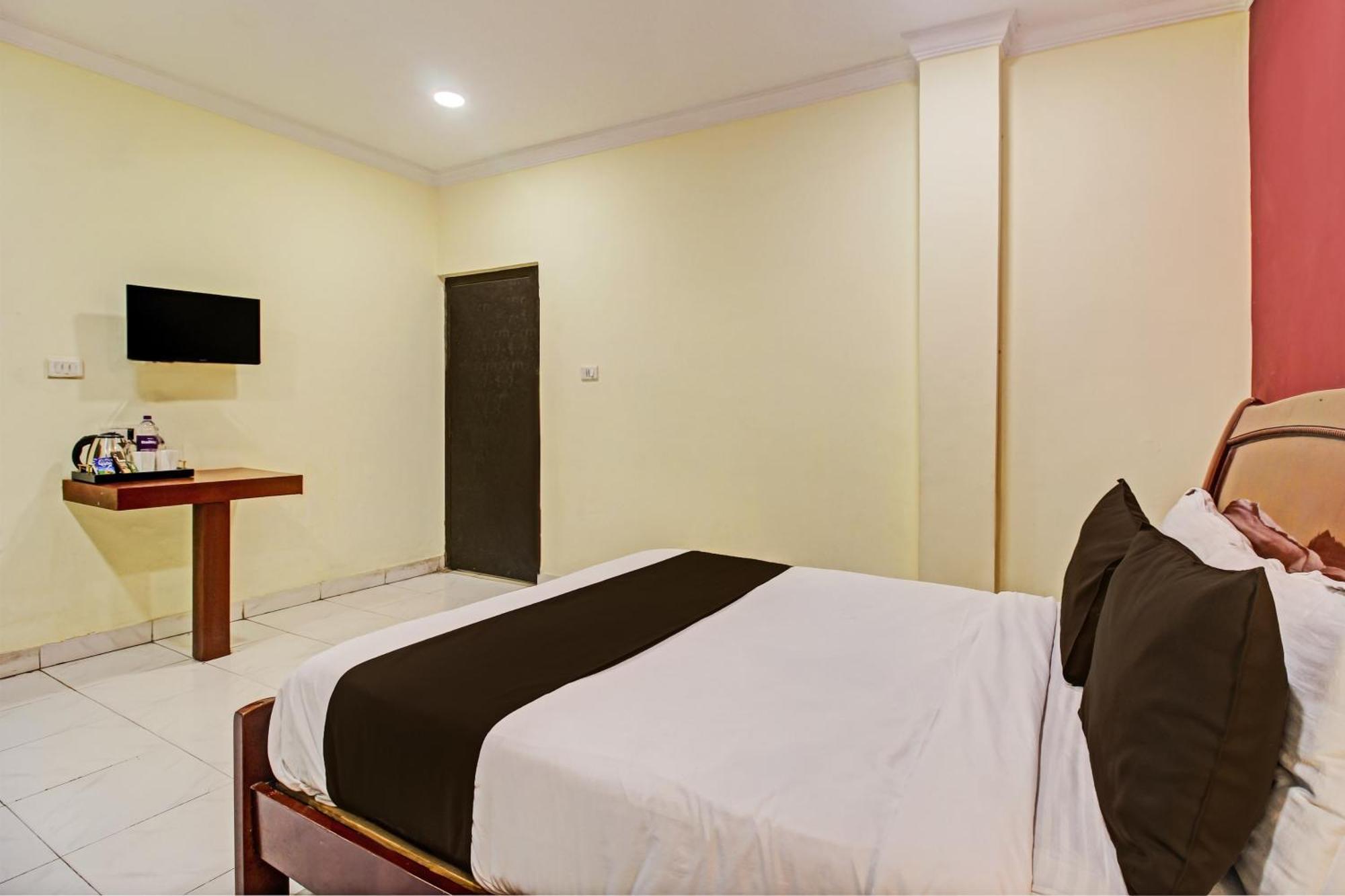 Hotel O Ruma Near Nampally Railway Station Hyderabad Exterior photo