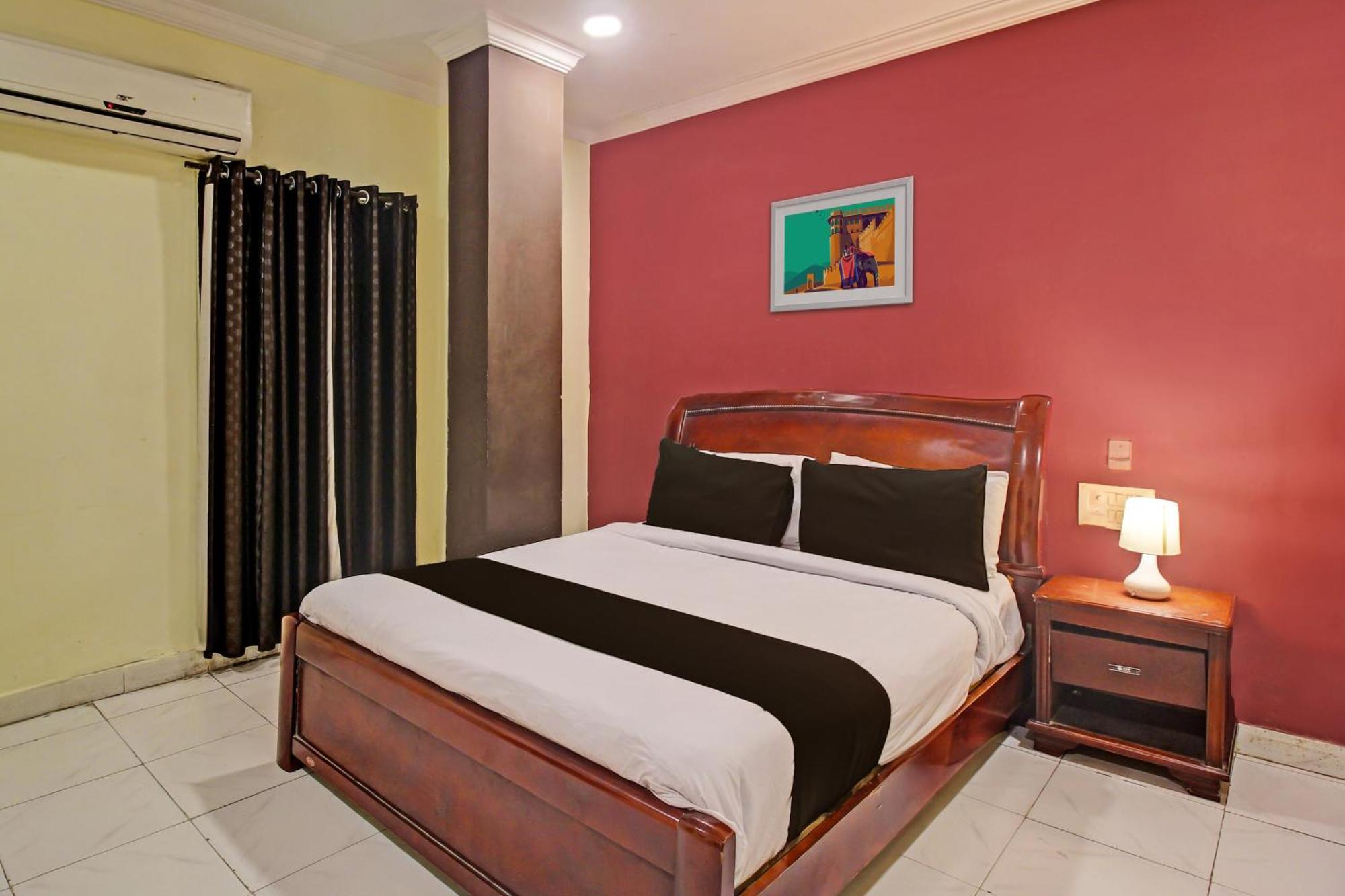 Hotel O Ruma Near Nampally Railway Station Hyderabad Exterior photo