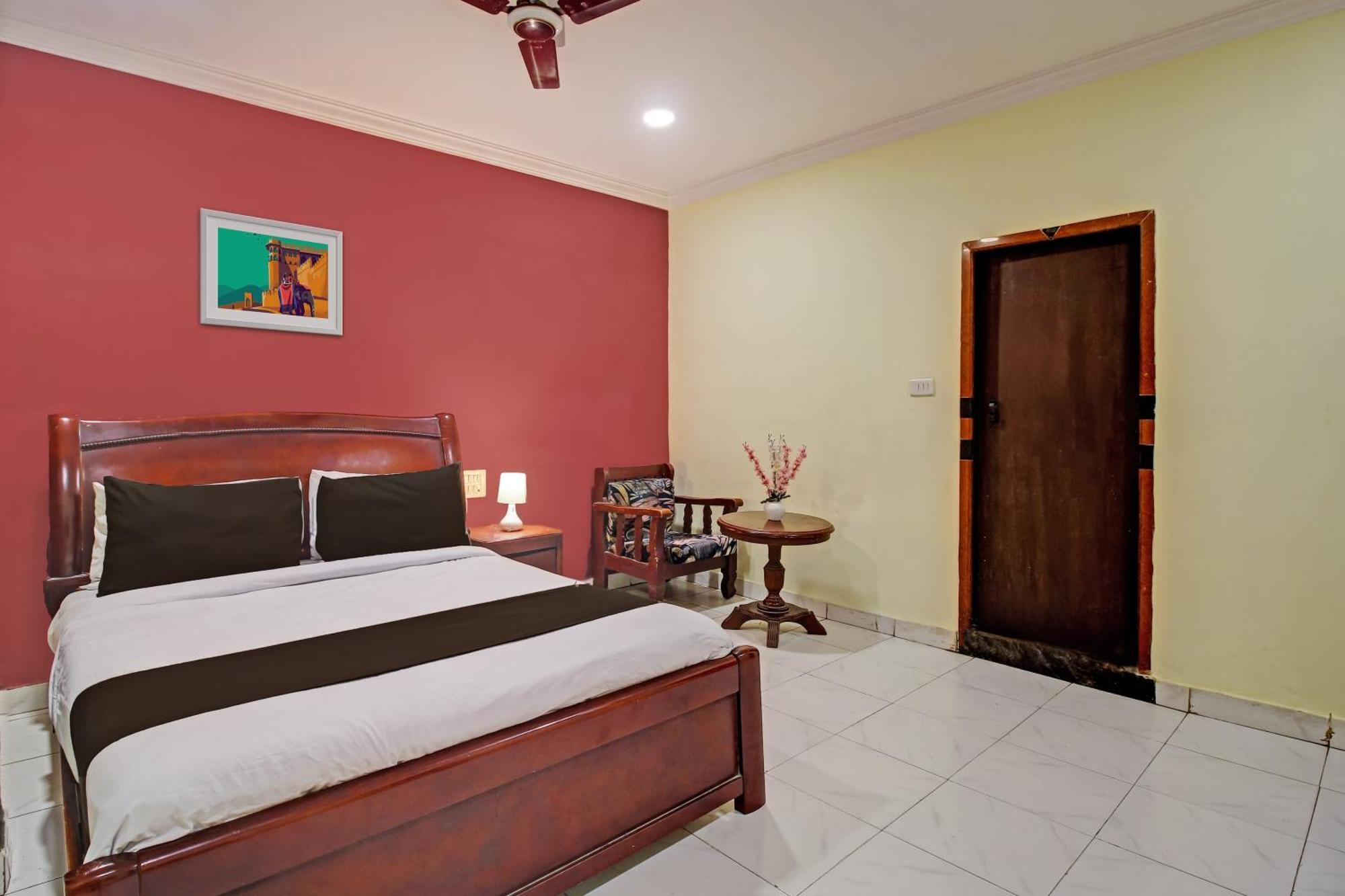 Hotel O Ruma Near Nampally Railway Station Hyderabad Exterior photo