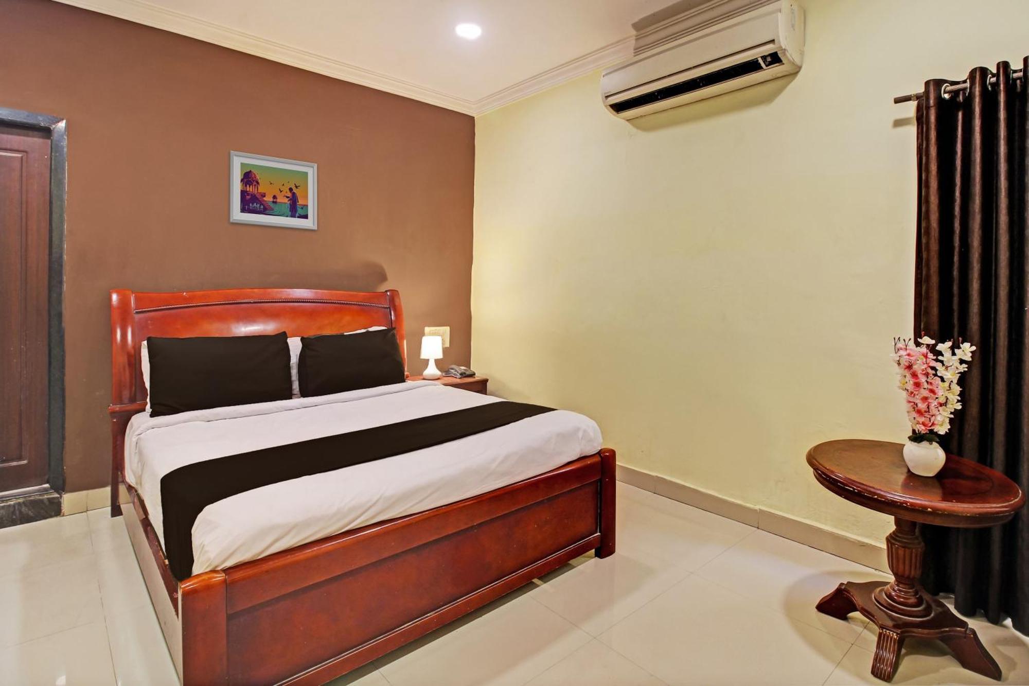 Hotel O Ruma Near Nampally Railway Station Hyderabad Exterior photo