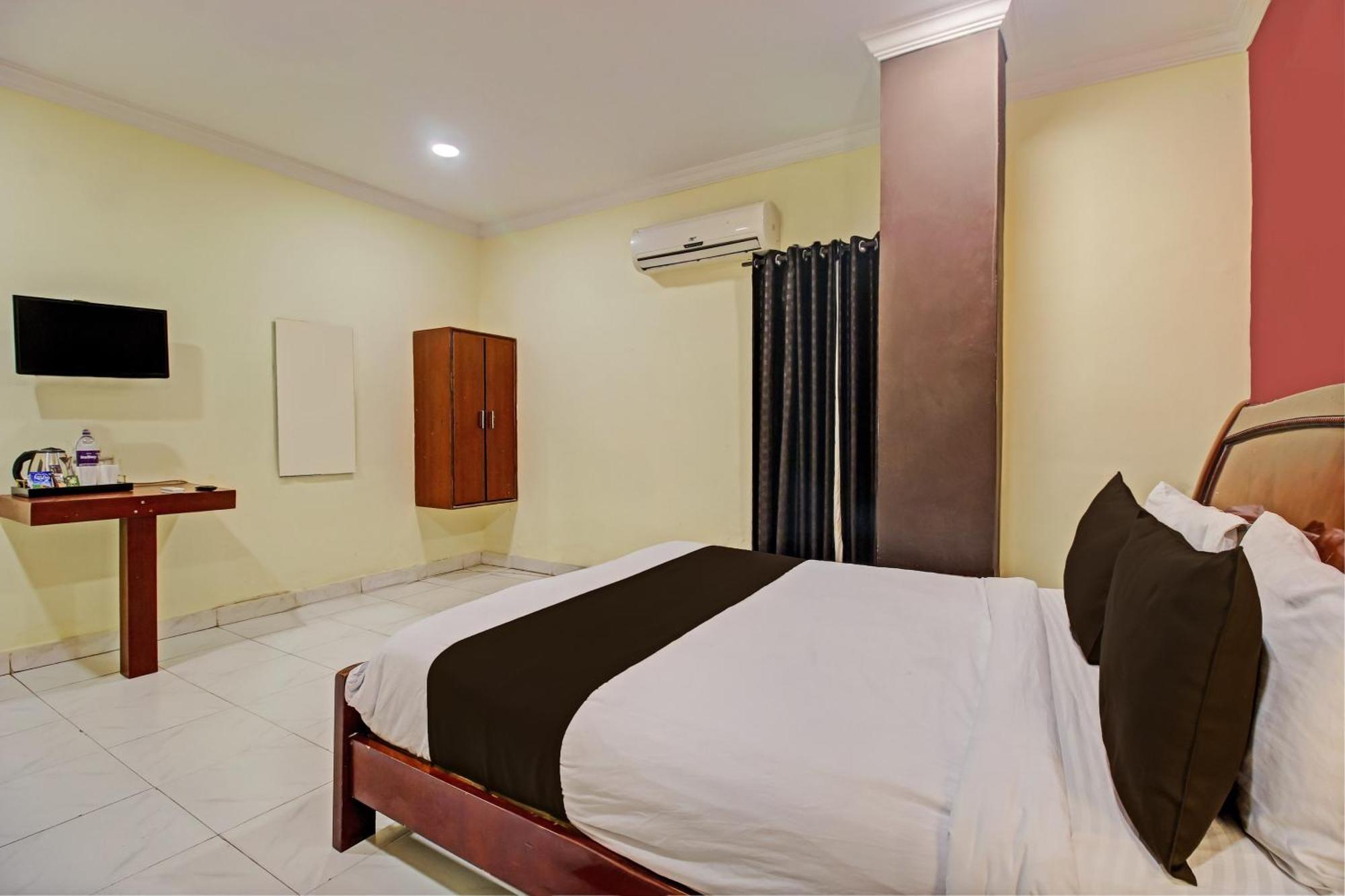Hotel O Ruma Near Nampally Railway Station Hyderabad Exterior photo
