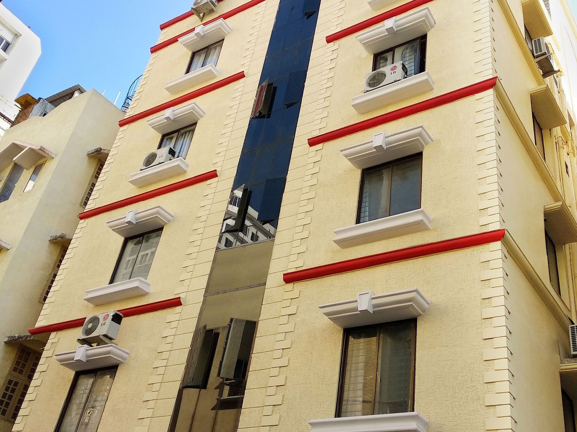 Hotel O Ruma Near Nampally Railway Station Hyderabad Exterior photo